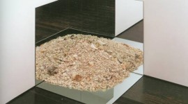 Robert Smithson, Mirror and Crushed Shells